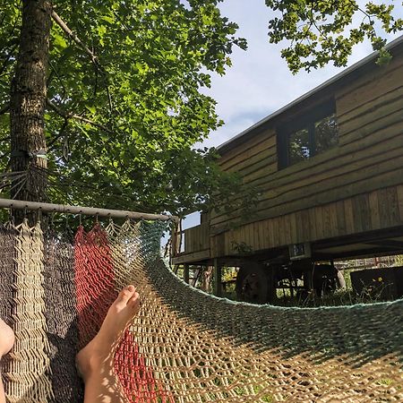 La Roulotte Tiny House Du Mond'Ideal Leval  Dış mekan fotoğraf