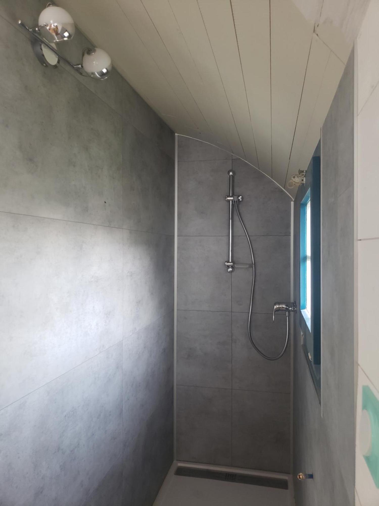La Roulotte Tiny House Du Mond'Ideal Leval  Dış mekan fotoğraf