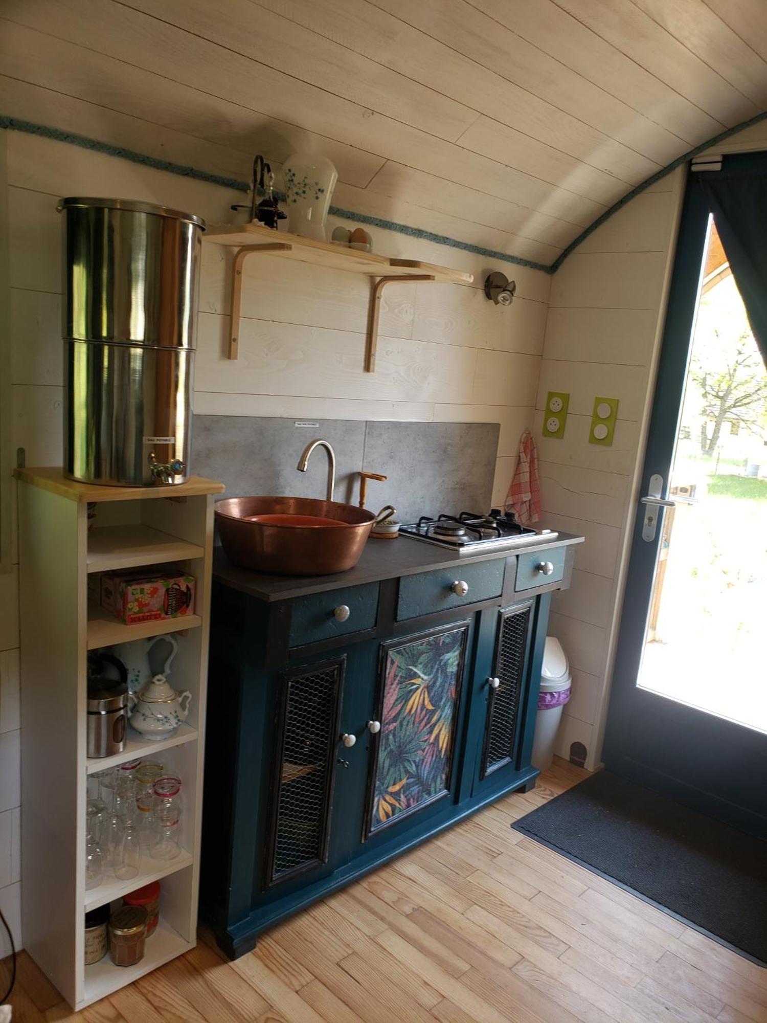 La Roulotte Tiny House Du Mond'Ideal Leval  Dış mekan fotoğraf