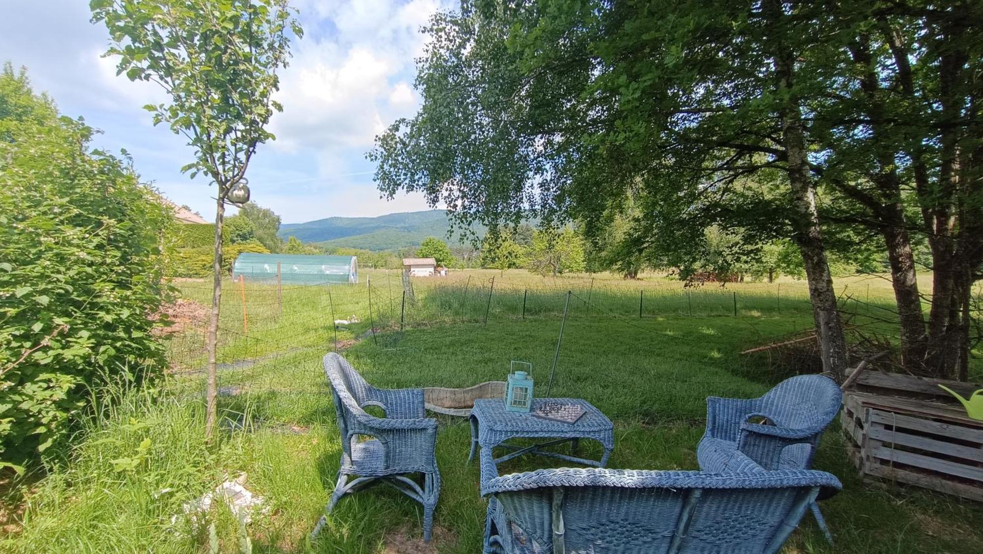 La Roulotte Tiny House Du Mond'Ideal Leval  Dış mekan fotoğraf