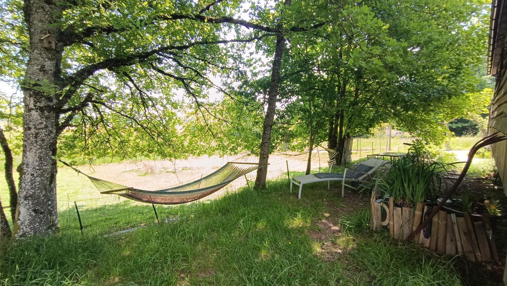 La Roulotte Tiny House Du Mond'Ideal Leval  Dış mekan fotoğraf